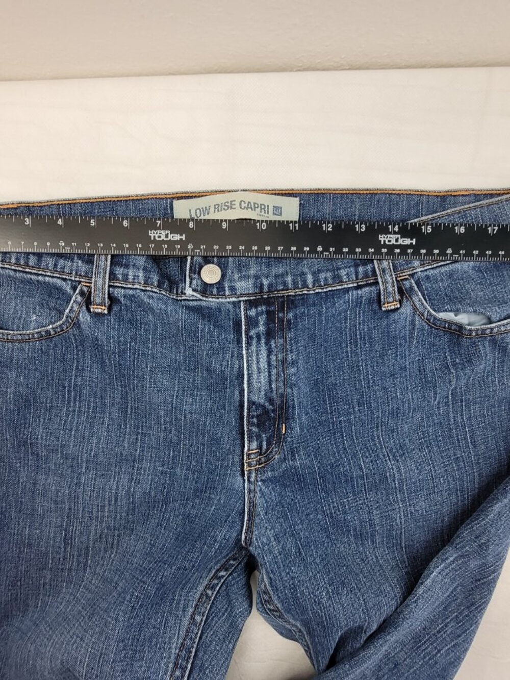 GAP Low Rise Capri Stretch Jeans Women's 16 Blue Cuffed Crop Pockets Vintage Y2K - Picture 11 of 12